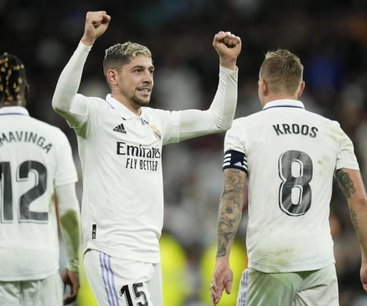 Real se afianza en la cima