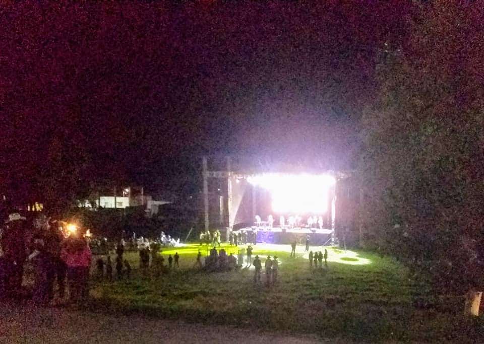 Una fiesta patronal registrada en un ejido del municipio de Doctor Arroyo, terminó en forma trágica al reportarse una riña campal a balazos, que dejó un saldo de una persona muerta y cuatro lesionados