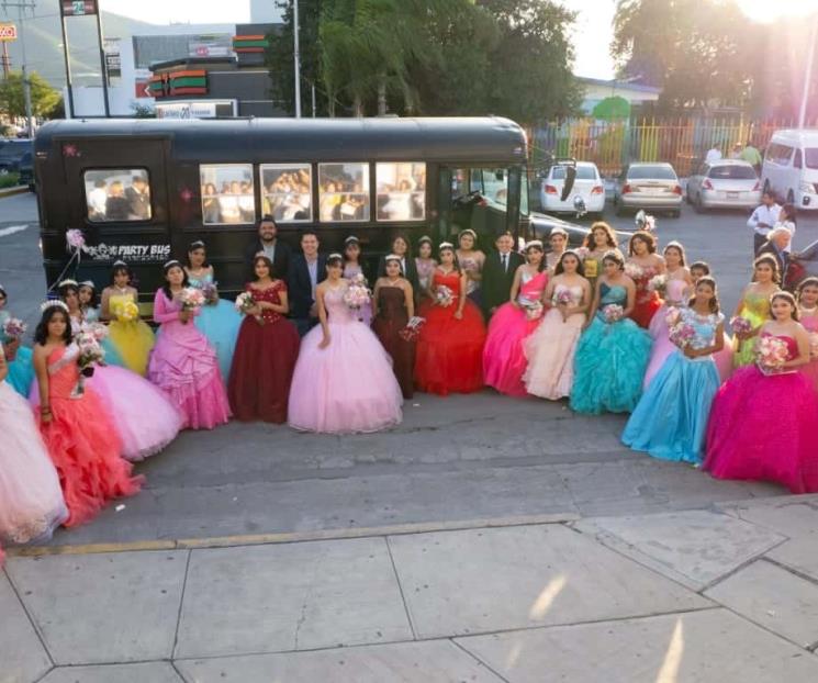 Celebran en Guadalupe un XV años colectivo Celebran en Guadalupe un XV años colectivo