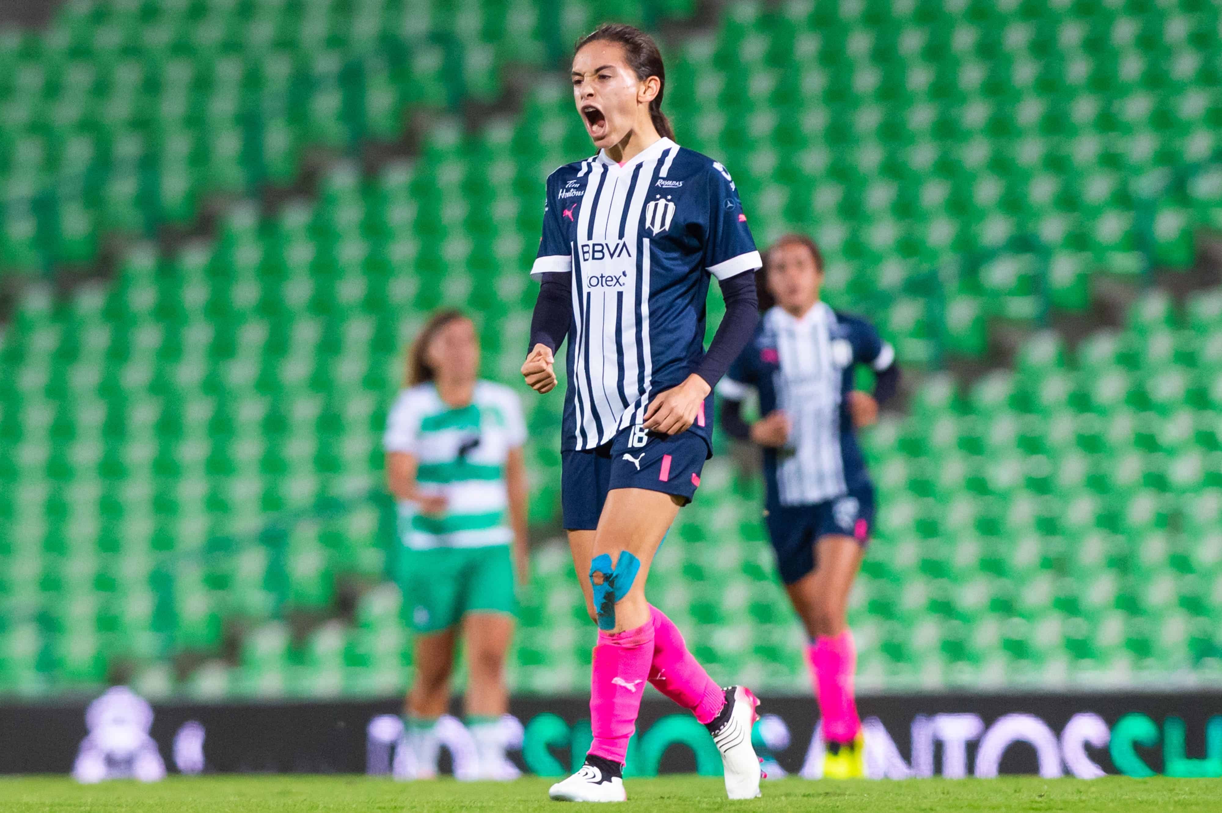 Aylin Aviléz hace doblete.