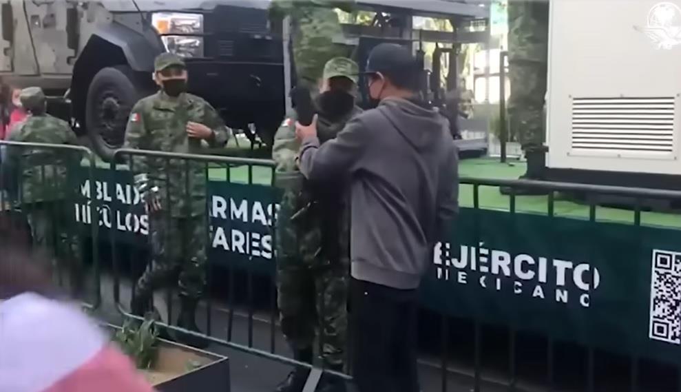 Arrestan a militares que prestaron fusil a civiles