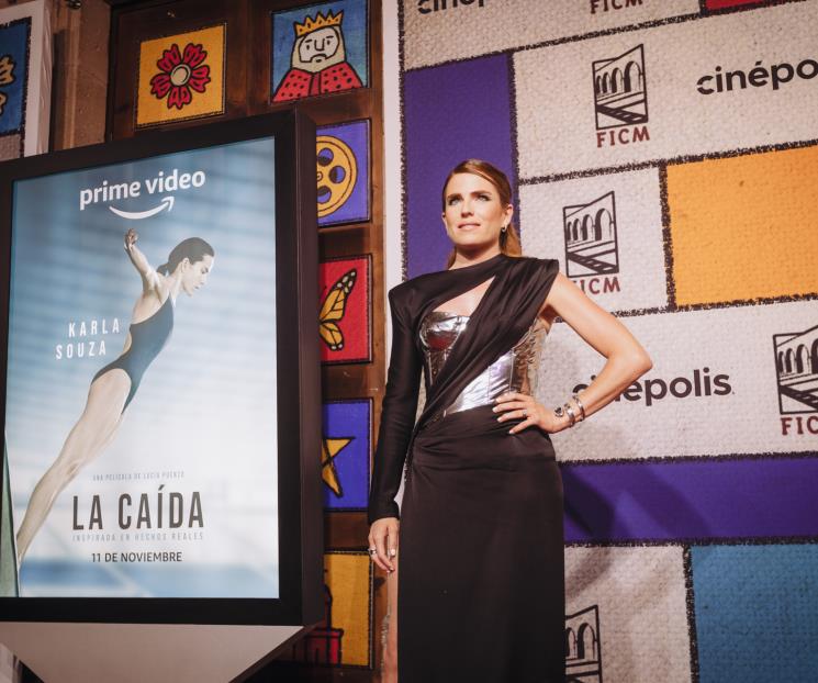 Engalana Karla Souza Festival de Morelia