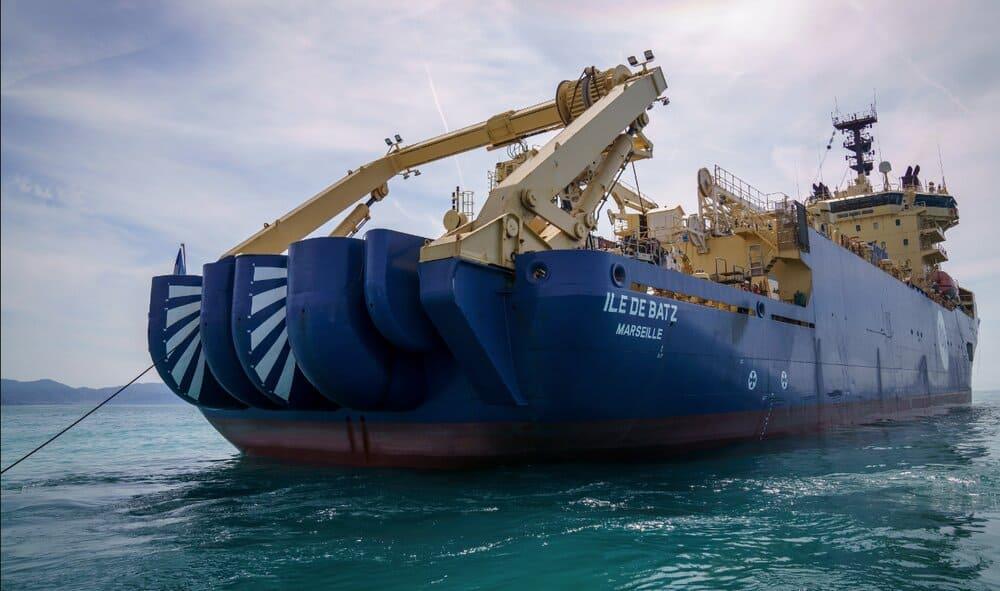 El cable submarino, 2Africa, ya está enganchado en Barcelona