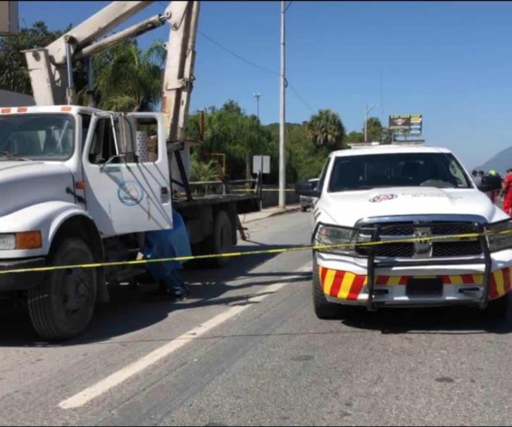 Muere trabajador tras caerle brazo de grúa encima