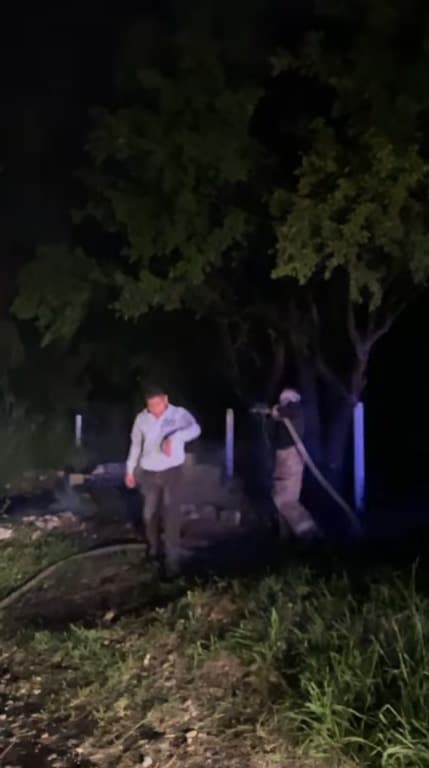 Una familia del municipio de Allende, perdió todas sus pertenencias, al incendiarse su vivienda debido a un corto circuito