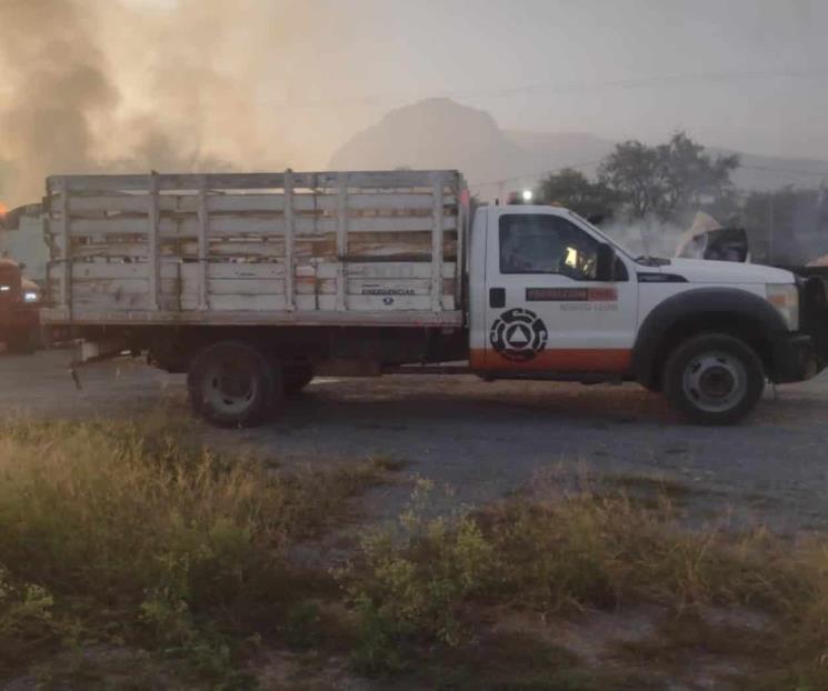 Se incendian oficinas móviles