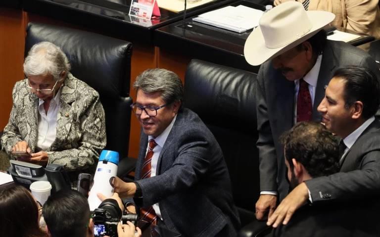 Llaman a frenar guerra sucia contra Monreal