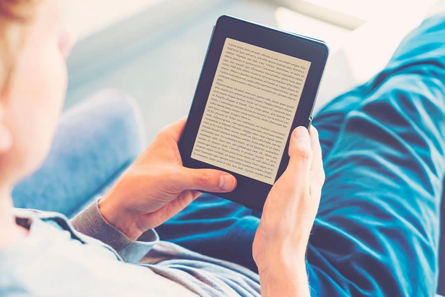 Poesía y cuentos, así es el libro escrito por alumnos Tec