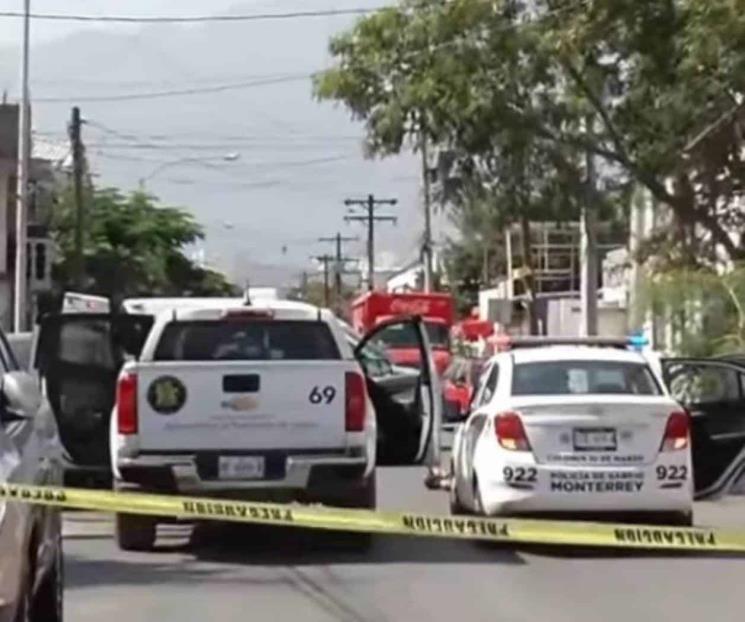Encuentran a hombre sin vida frente a tienda de abarrotes