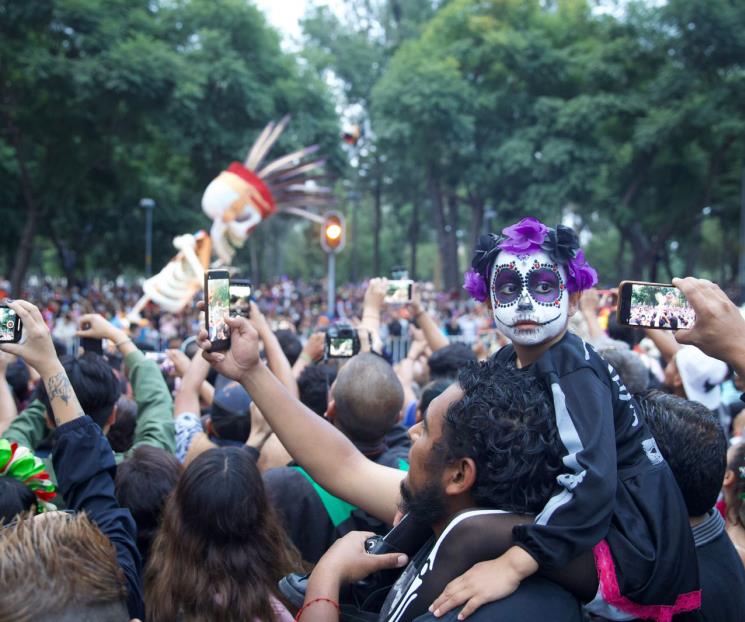 Vive Día de Muertos con arte, cultura y recorrido gratuito