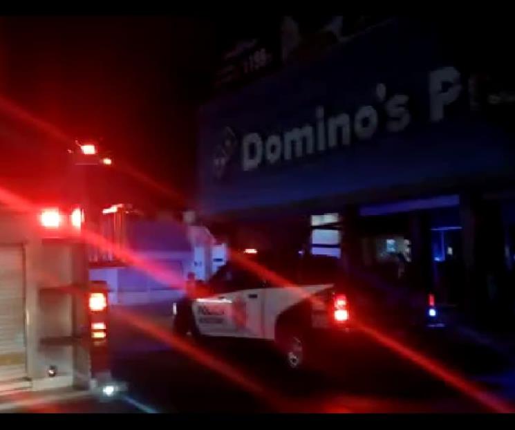 Se incendia  pizzería en Mitras Centro