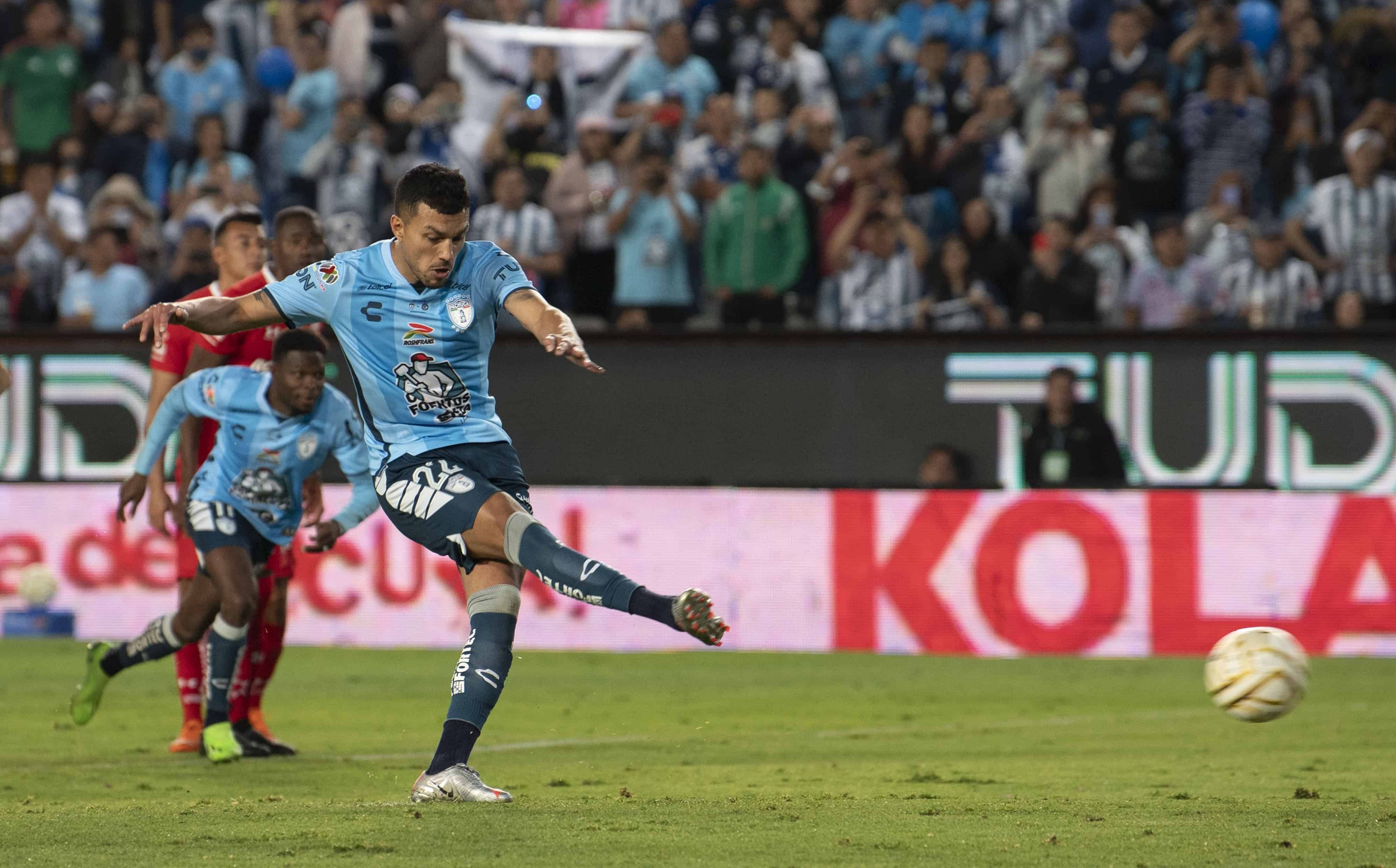 Gustavo Cabral sentencia el partido por la vía penal.