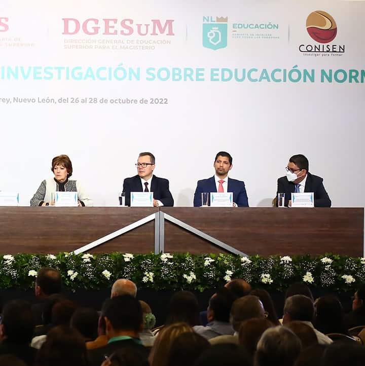 Vive NL momento histórico en Congreso de Educación