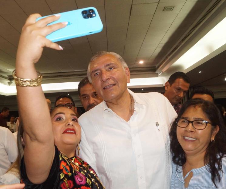 Tiene Calderón denuncia en La Haya: Adán