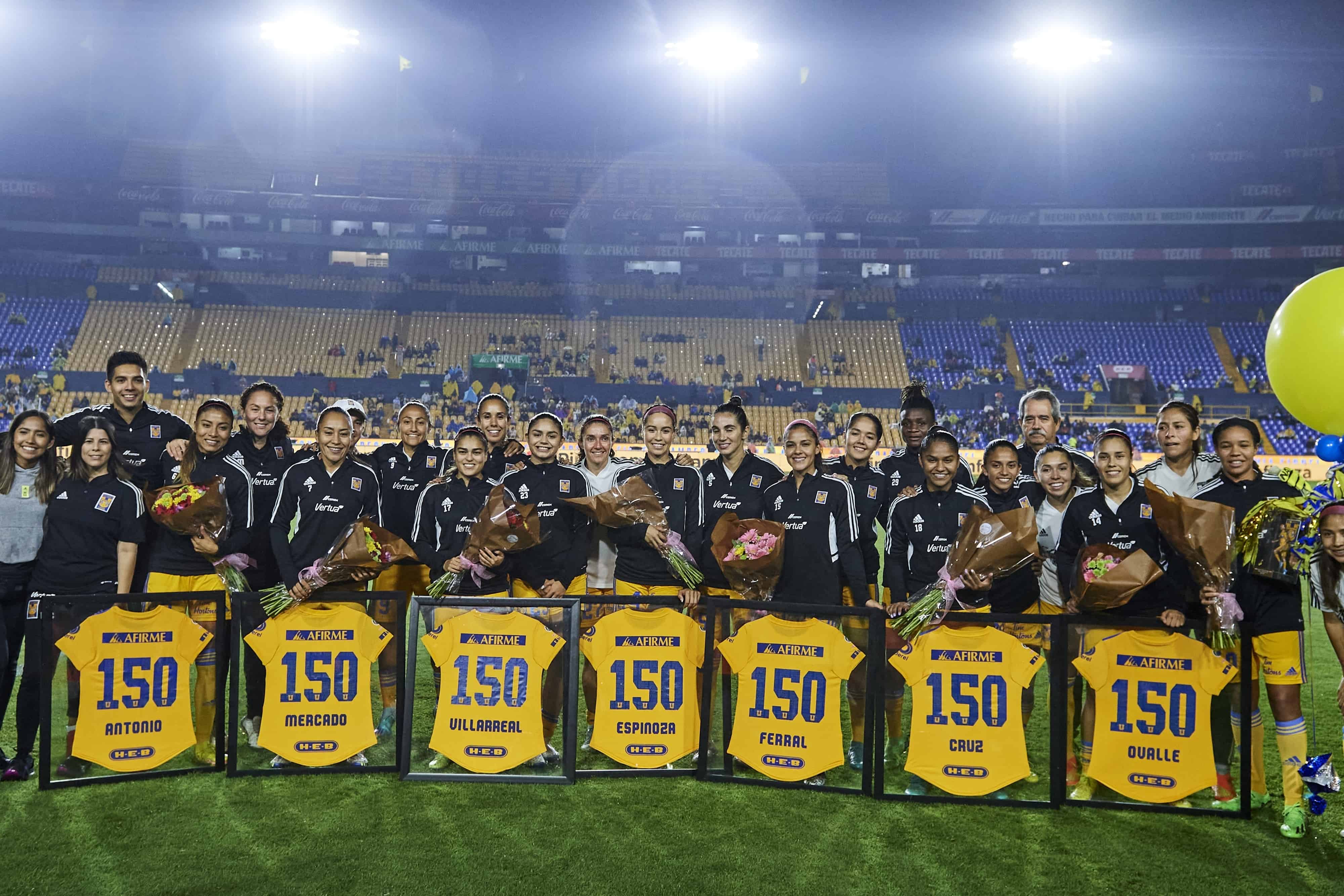 Algunas jugadoras fueron reconocidas por llegar a 150 partidos con Tigres.