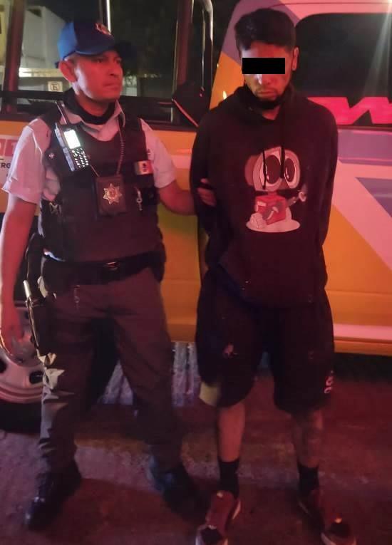 Detienen a jóvenes por realizar pintas Detienen a jóvenes por realizar pintas
