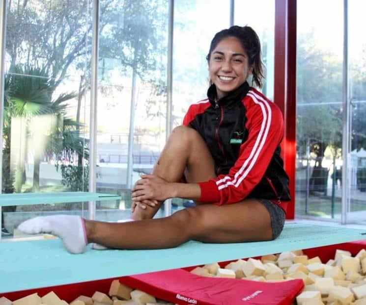 Regia vence al Covid y gana medallas en clavados de la NCAA