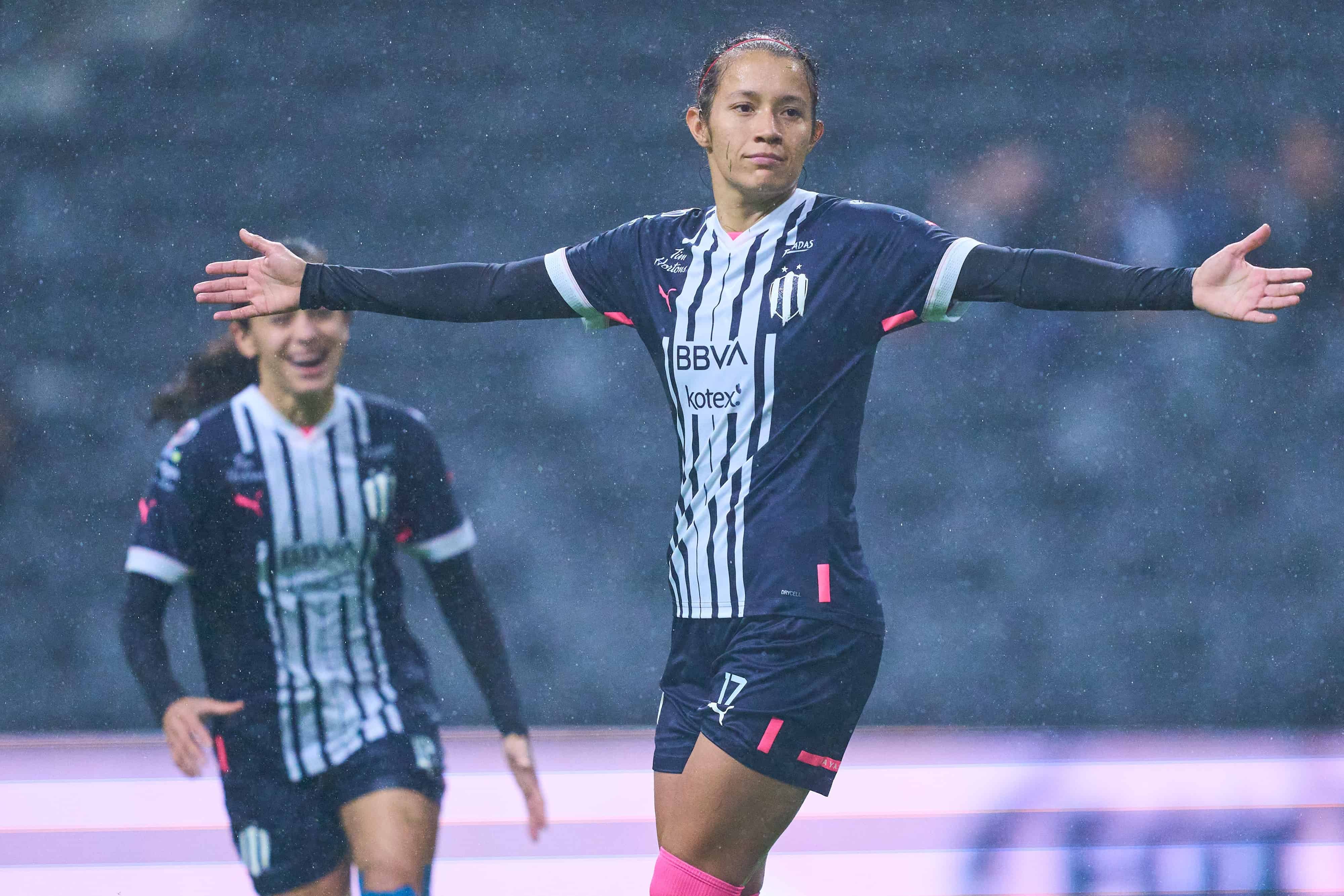 Yamilé Franco hace el 4-0.