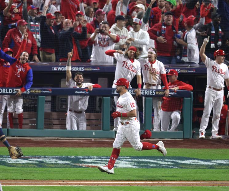 Se adelantan Filis a Astros en la Serie Mundial