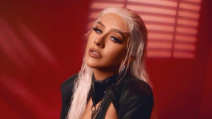 Christina Aguilera y Nodal en Los Grammys