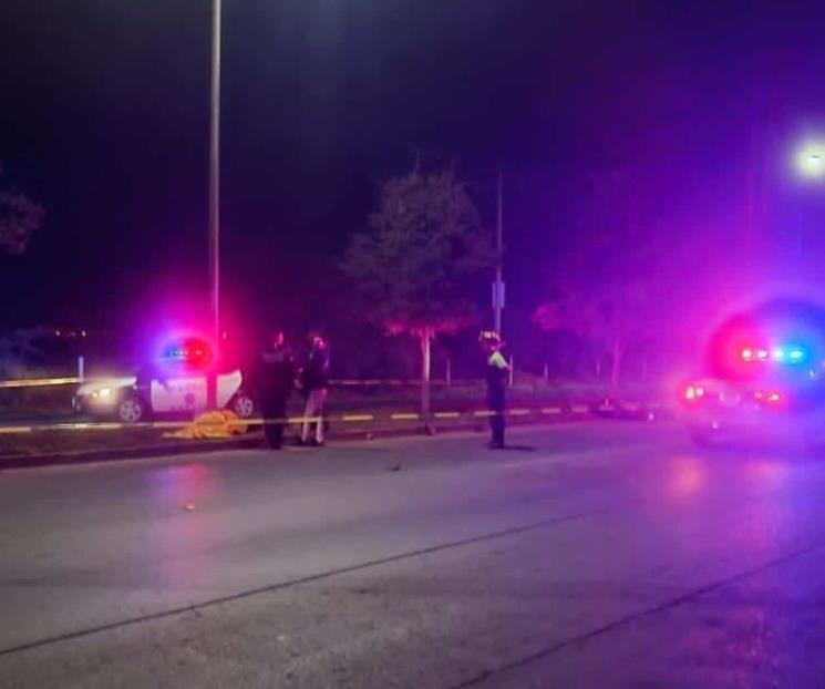 Muere motociclista tras derrapar y estrellarse