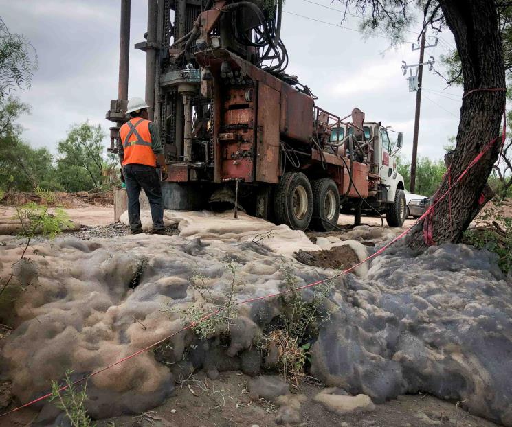 Rescate de cuerpos de mineros atrapados está parado: AMLO