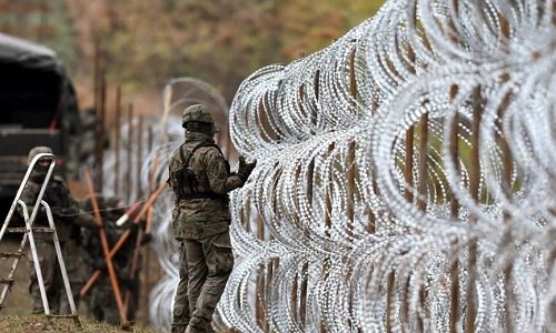 Levanta Polonia barrera en frontera con Rusia
