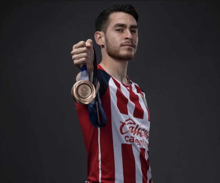 Se interesa Rayados en el ‘Canelo’ Angulo