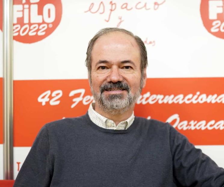 Los periodistas enfrentan un clima hostil: Villoro