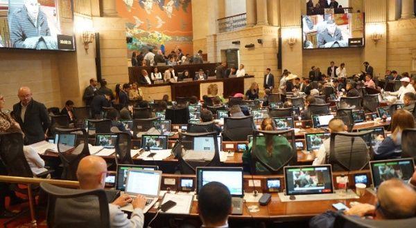 Aprueba Colombia  reforma tributaria de Petro