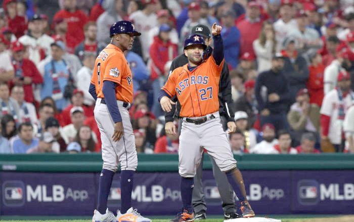 Busca Houston coronarse; Filis forzar el séptimo