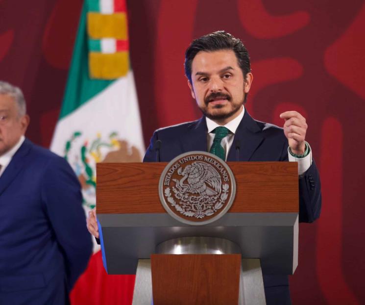 Presume Zoé Robledo las reservas del IMSS