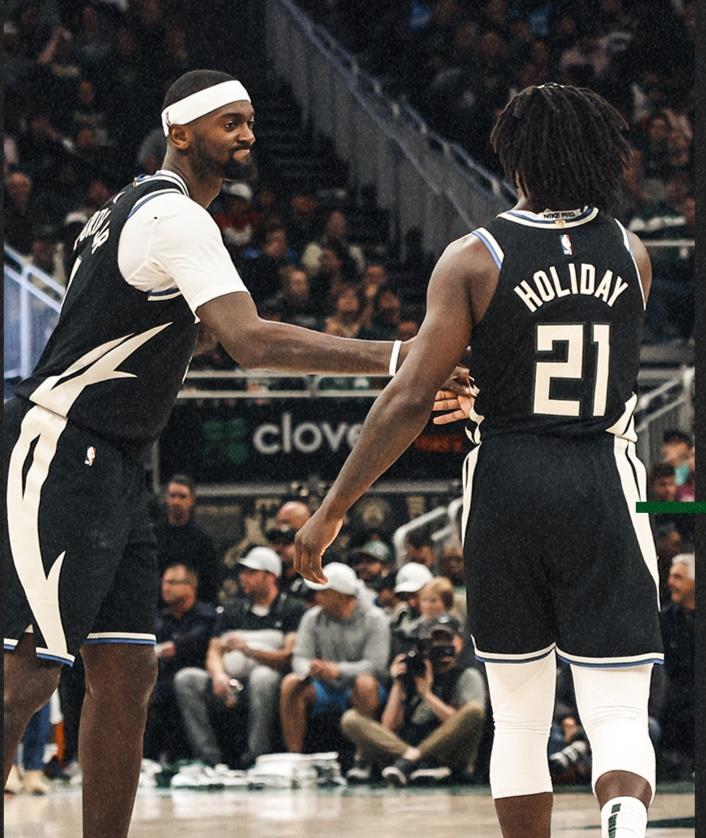 Siguen Bucks siendo el único perfecto en la NBA