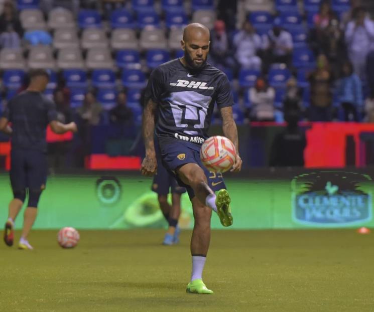 Dani Alves, de Pumas, jugará el Mundial con Brasil