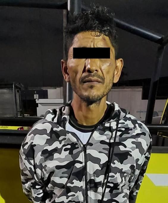 Cae con bolsitas de droga
