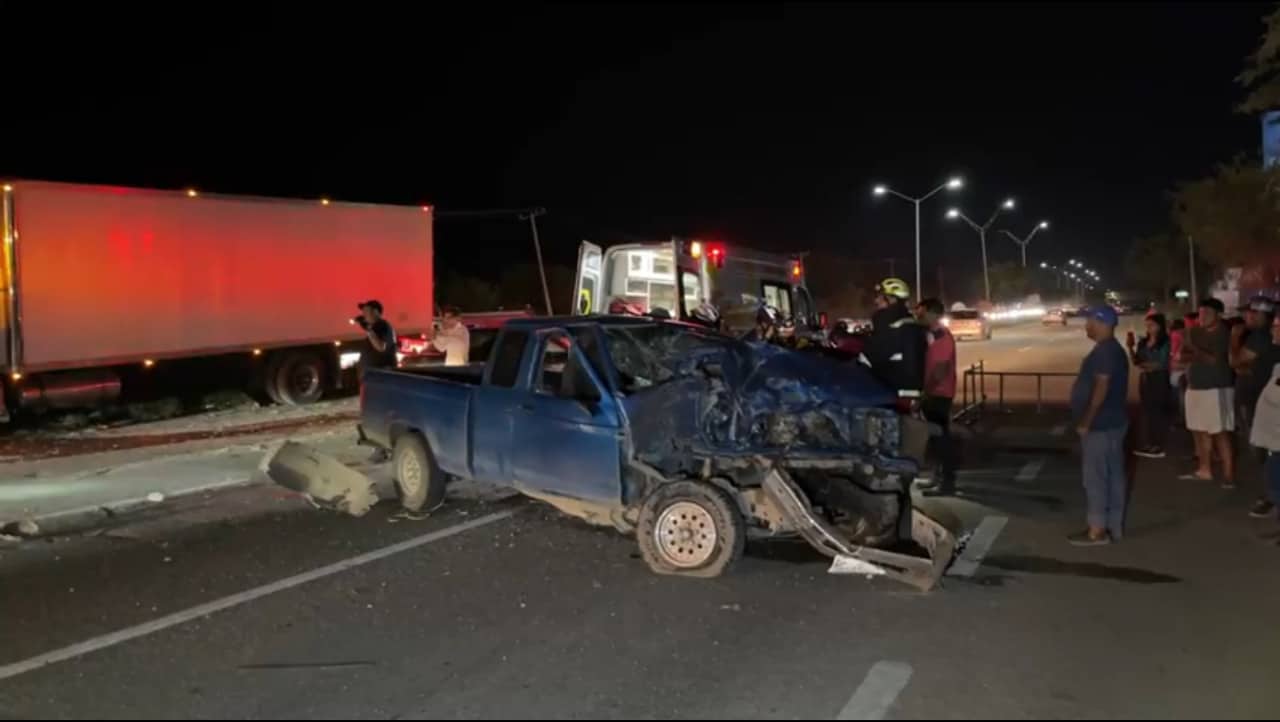 Cuatrospersonas con heridas graves, fue el saldo que dejó un choque múltiple registrado en Santiago