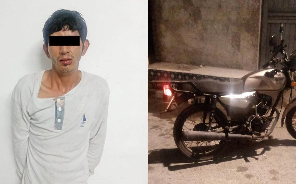 Detienen a hombre con moto robada
