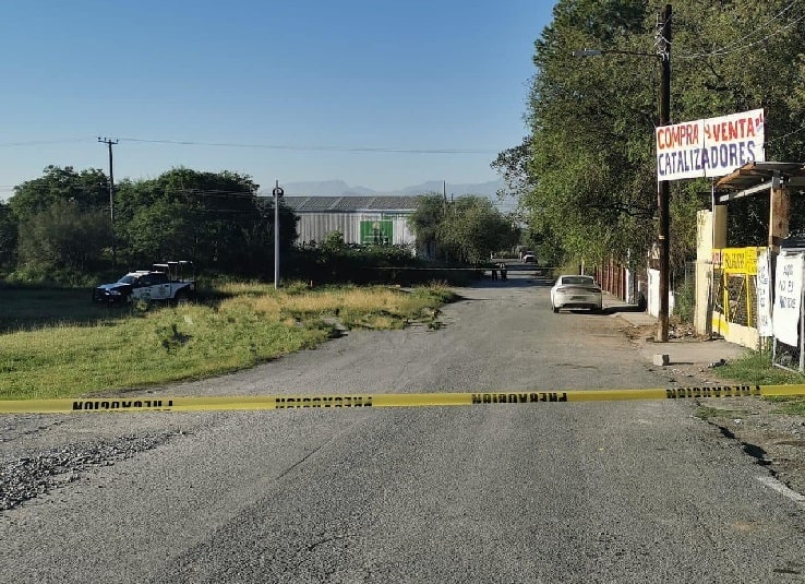 Un hombre fue ejecutado de un balazo en la cabeza y posteriormente le prendieron fuego en calles de la Colonia Hacienda Juárez