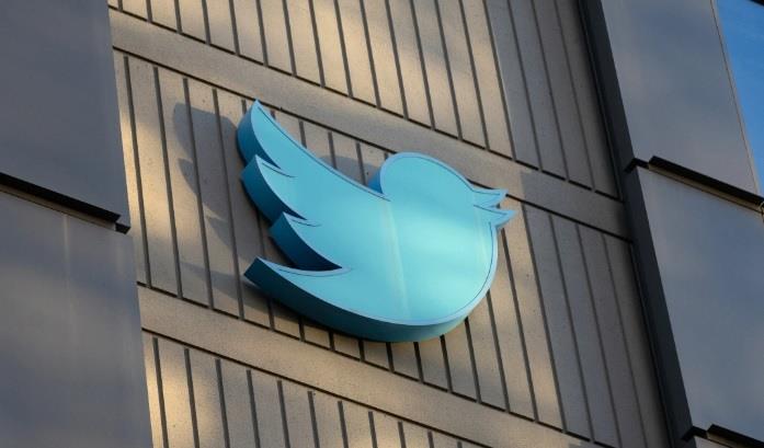 Suspenderá Twitter por suplantar y no avisar