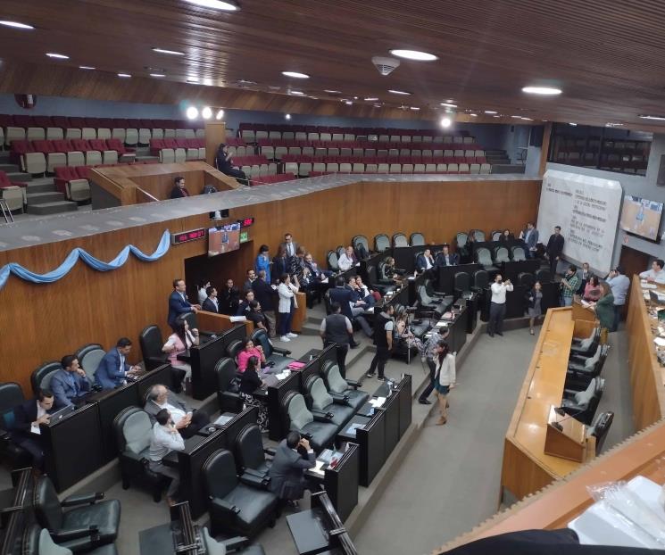 Aprueban que Congreso ratifique a titular del SAT