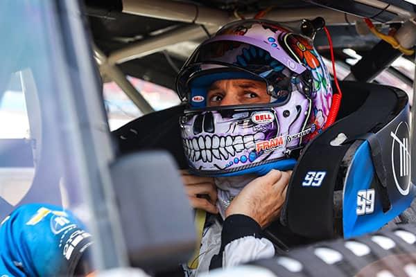 Acaba Suárez noveno en temporada de Nascar