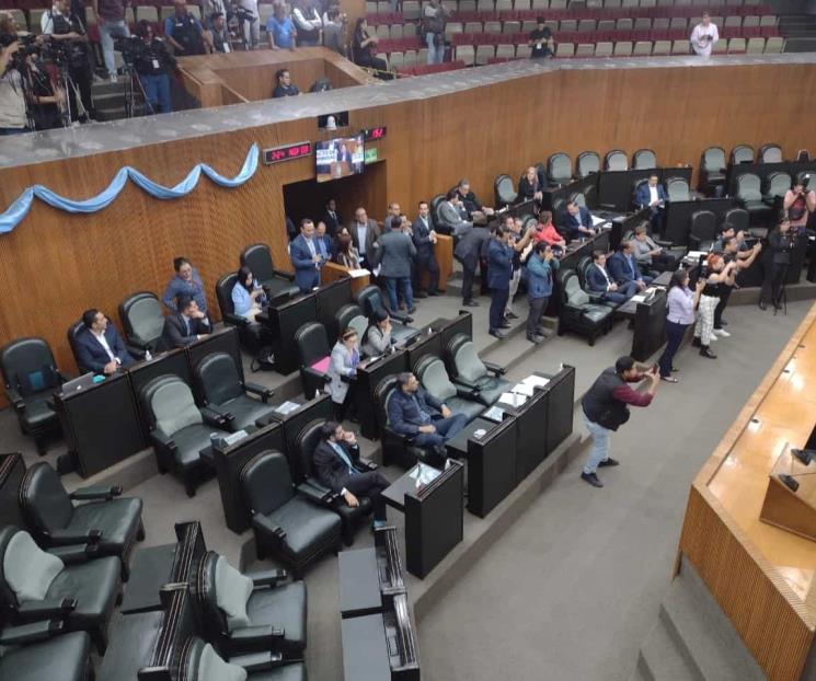 Encabeza Adrián de la Garza lista de finalistas a Fiscal