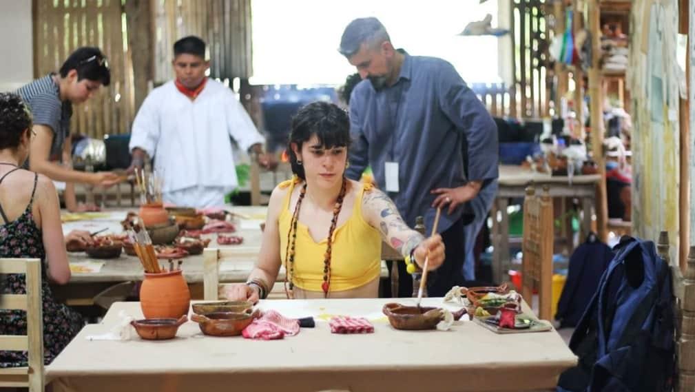 Becarios de Jóvenes Creadores denuncian retrasos en pagos