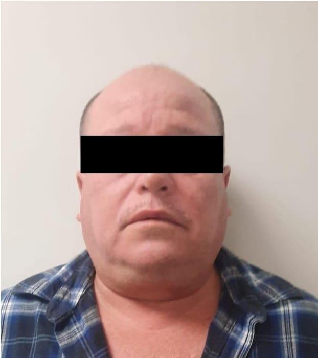 Vinculan a proceso a pareja por placas apócrifas