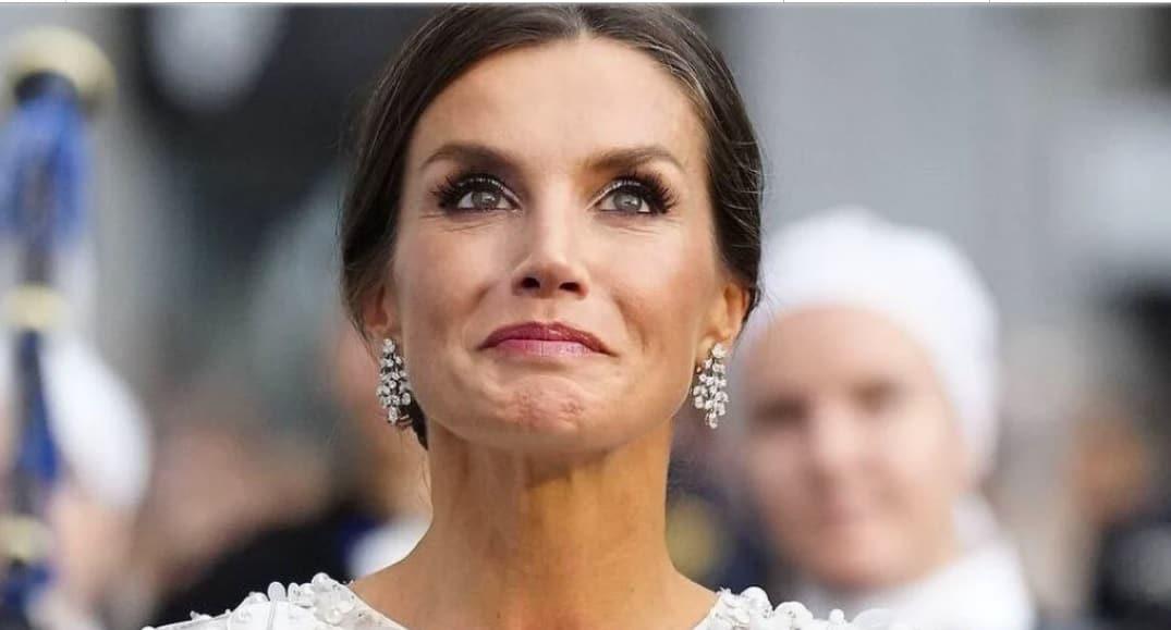 Reina Letizia lució el mismo vestido que su hija menor