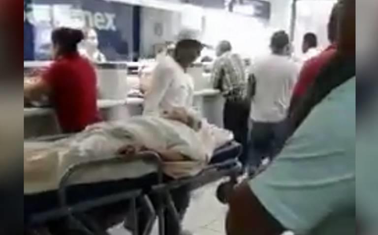 CitiBanamex lamenta caso de abuela que acudió en camilla