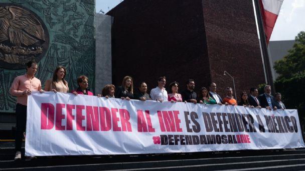 Marcha por el INE cambia de ruta