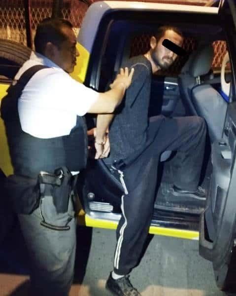 Agrede hombre a su pareja; lo detienen