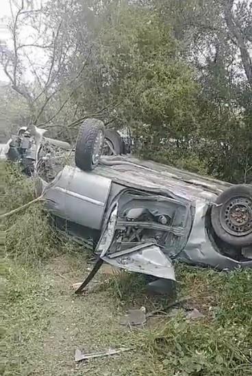 Vuelca auto en Hualahuises