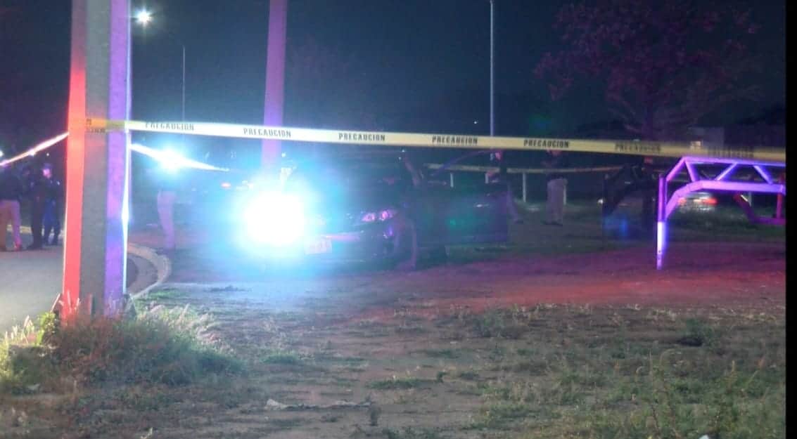 Un automovilista fue atacado a balazos por dos sicarios, en Apodaca